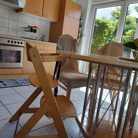 Semesterbostad Schuur - *